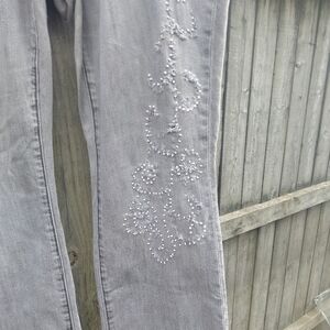 Wind  beaded design jeans